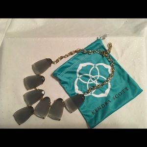 Kendra Scott Jewelry - Kendra Scott Signature Harlow Necklace Kendra Scott Jewelry - Kendra Scott Signature Harlow Necklace